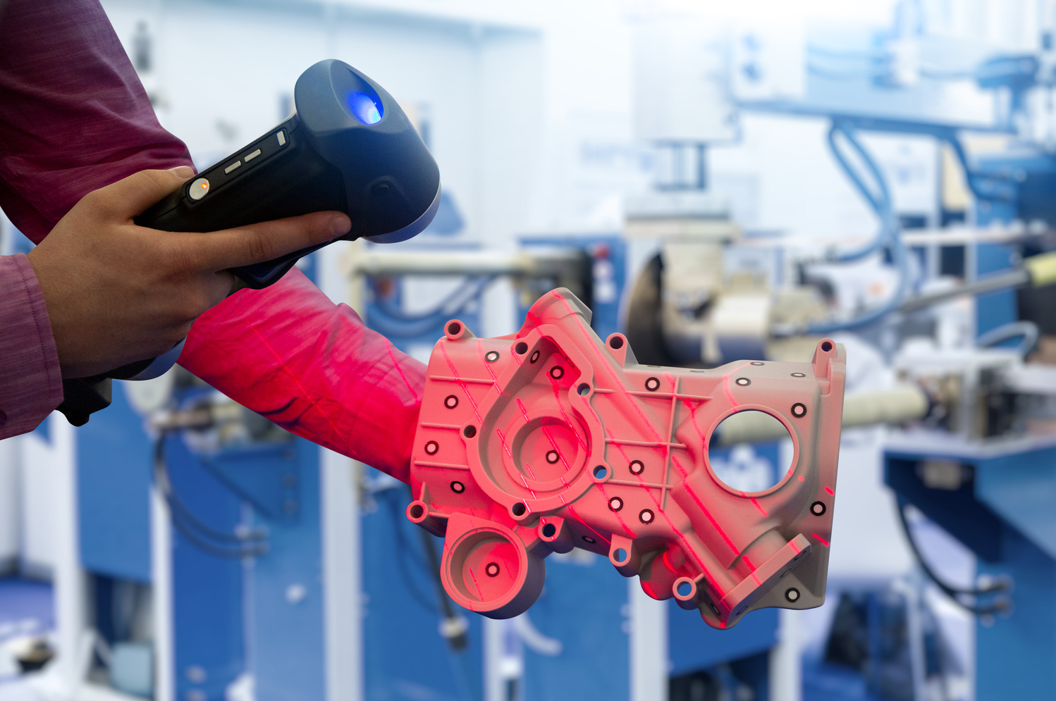 Engineer with 3D scanner